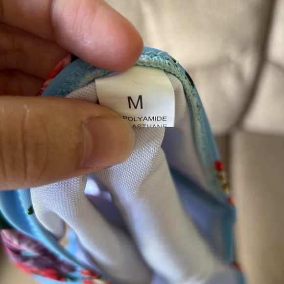 🌻Cupshe bikini🌻 - Picture 7 of 8